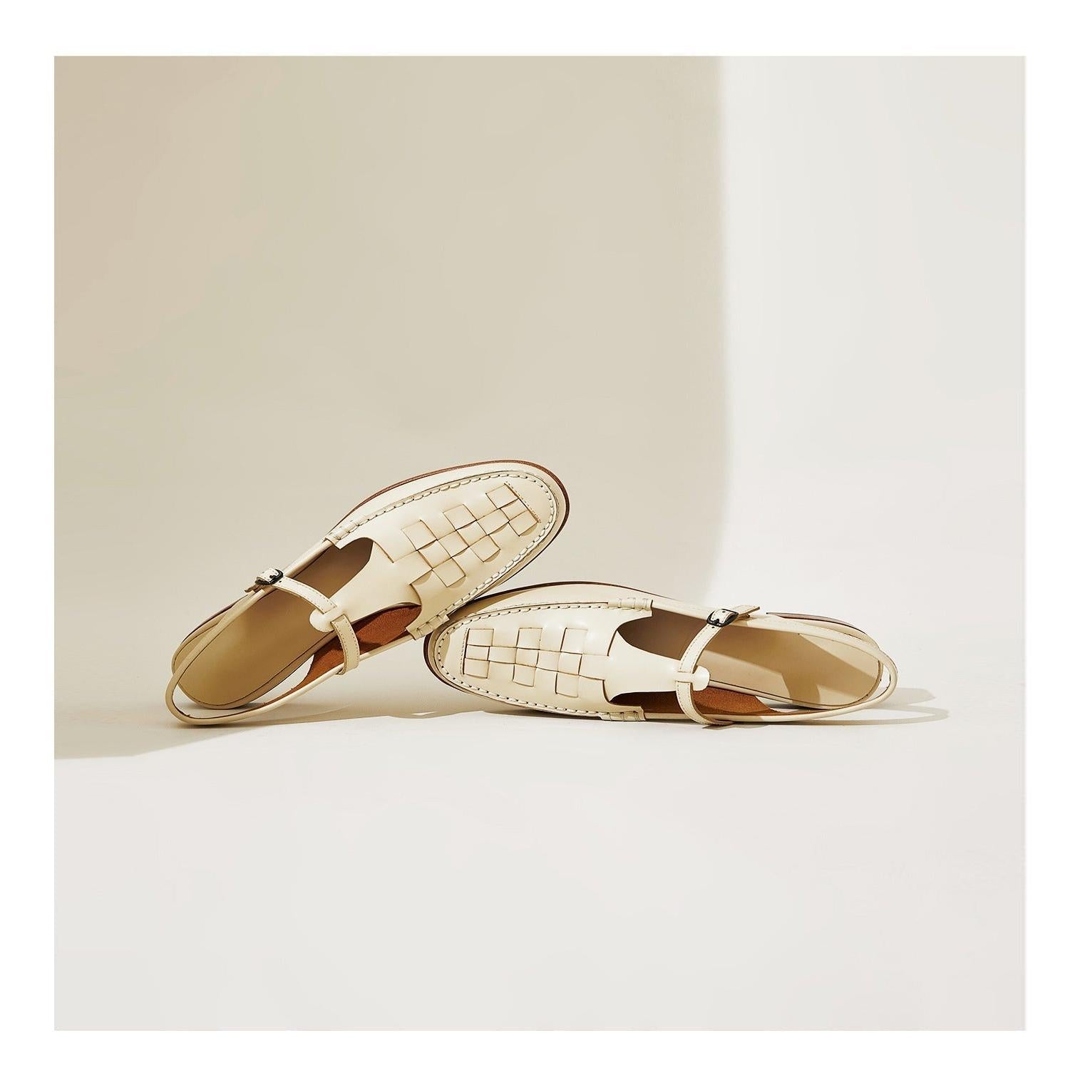 Leather Summer Sandals for Women - Comfortable Straps and Stylish Design for Casual Wear