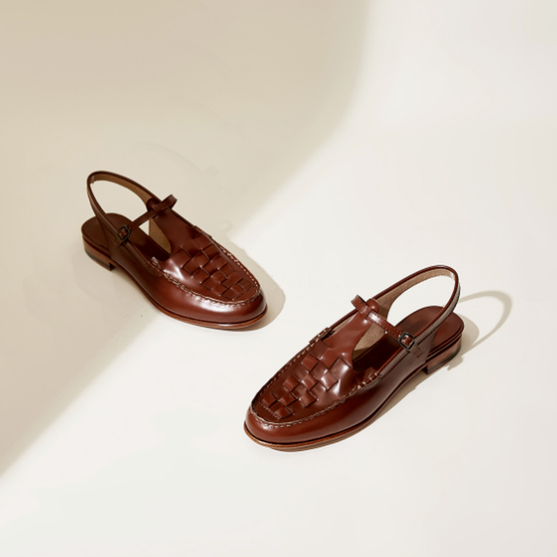 Leather Summer Sandals for Women - Comfortable Straps and Stylish Design for Casual Wear