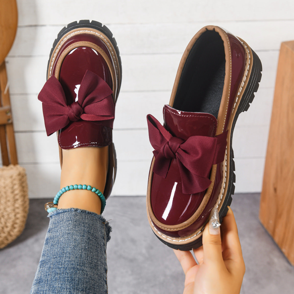 Retro Bowknot Thick-Soled Women's Shoes - Stylish and Comfortable Footwear for Casual Wear