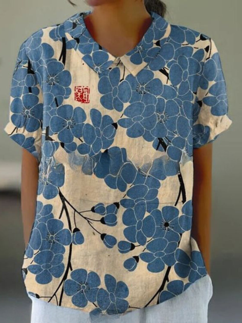 Vintage Floral Pattern Women's Blouse in Lightweight Fabric for Casual Wear and Everyday Style